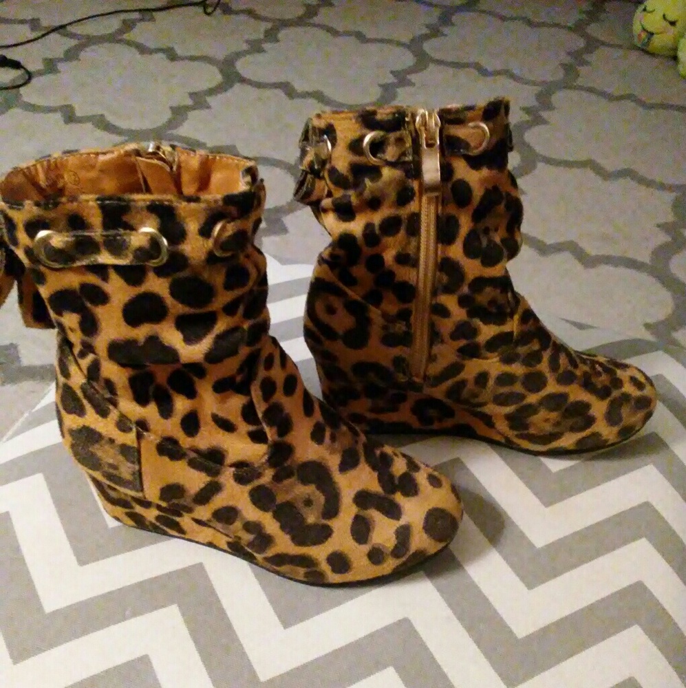 Girl's Leopard Wedge Ankle Boots *Size 12*
